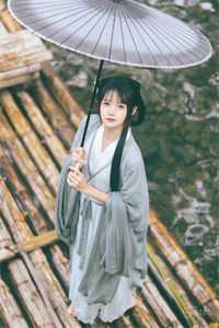 末世：我在安全屋内观看求生游戏张奕方雨晴全文免费